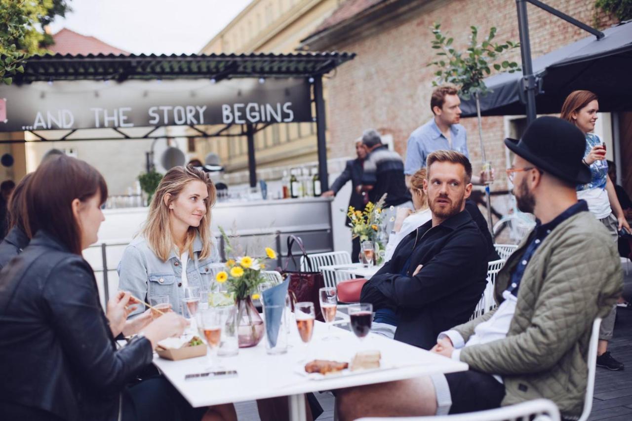 Long Story Short Hostel & Cafe Olomouc Eksteriør bilde